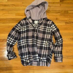 American Eagle Outfitters flannel with hood S